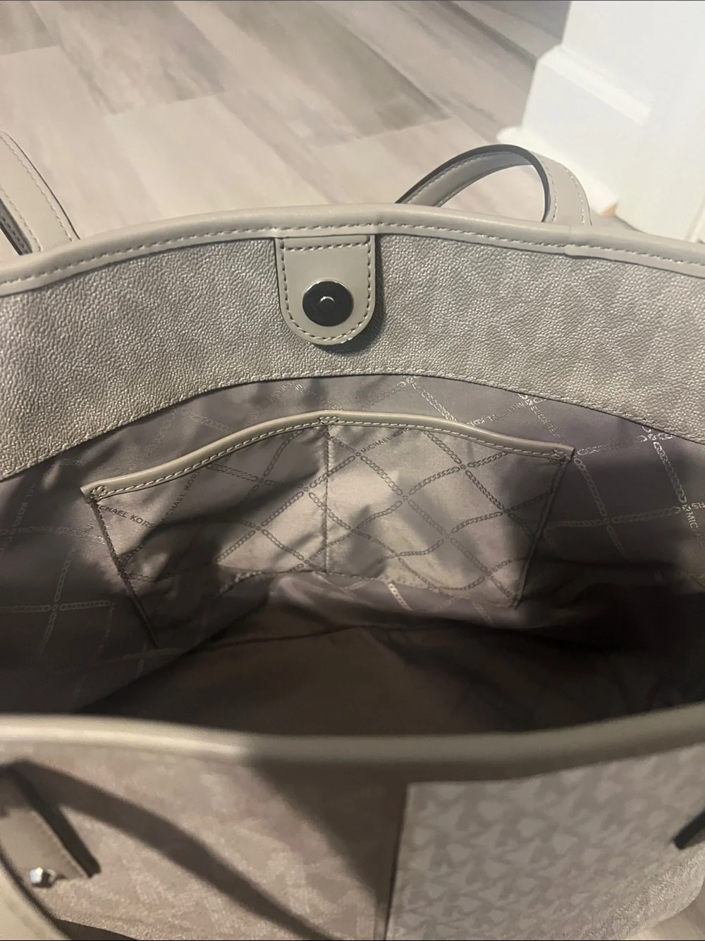 Michael Kors Two-Tone Gray/white LighyGray MK Signature Tote